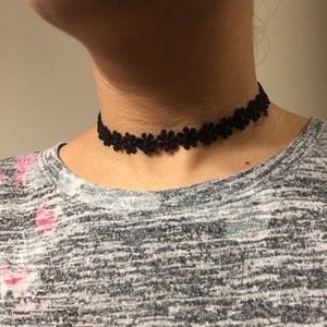 3/$15 ** Black flowers lace choker band NWOT